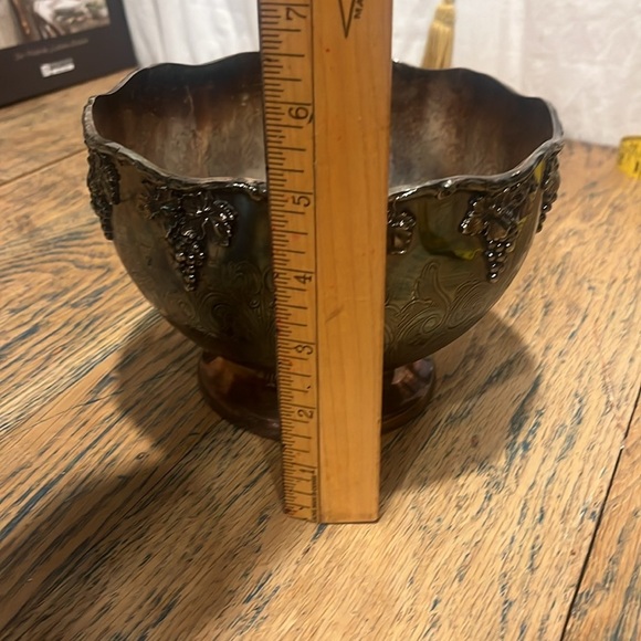 Vintage Copper Bowl with Grape Motif - Picture 7 of 7